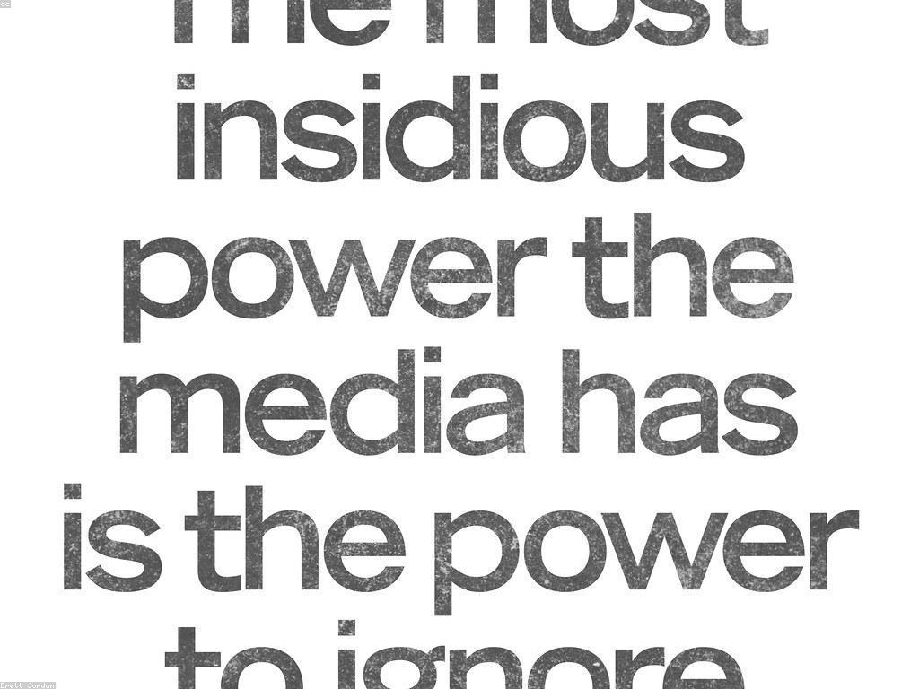 ព័ត៌មានស្លតថ្មី៖ យុទ្ធសាស្ត្រនិងការអភិវឌ្ឍន៍នៃព័ត៌មាន